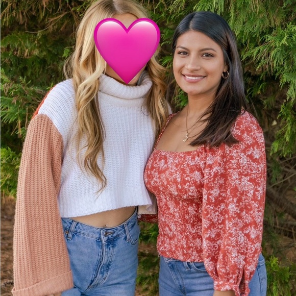 Red blouse - Picture 5 of 5